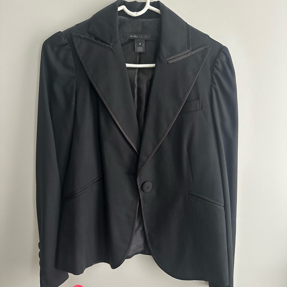 Marc Jacobs black blazer!  Size 6. EUC.